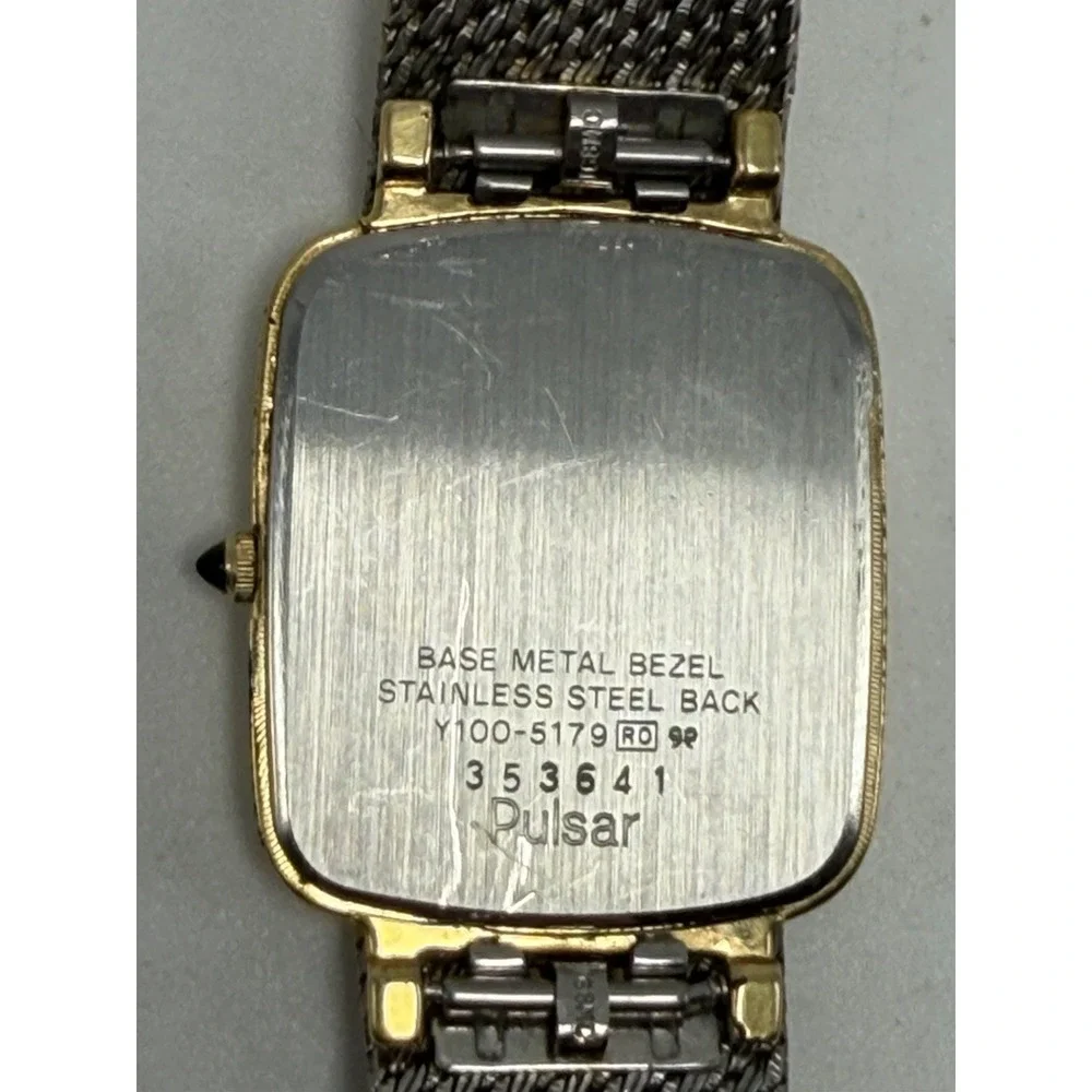Pulsar Y100-5179 New Battery Mens Watch 26MM 8.5